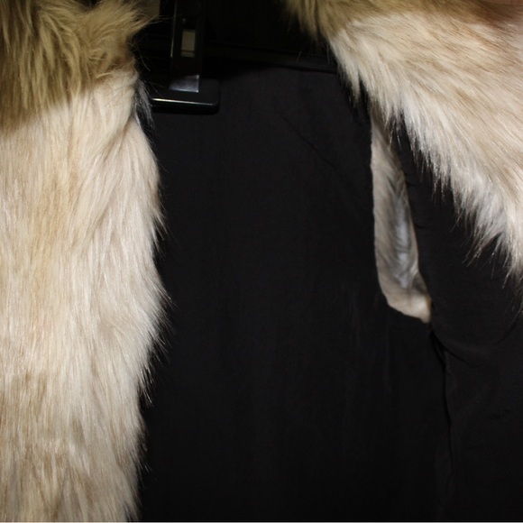 ZARA FUR VEST - Picture 8 of 9